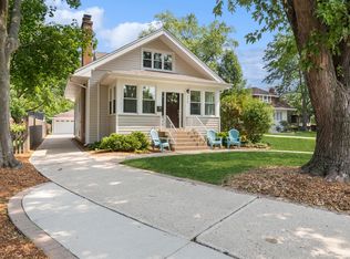 1258 E Prairie Ave, Des Plaines, IL 60016