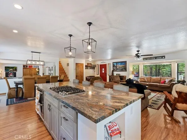 1740 Cascade Rd, Big Bear City, CA 92314