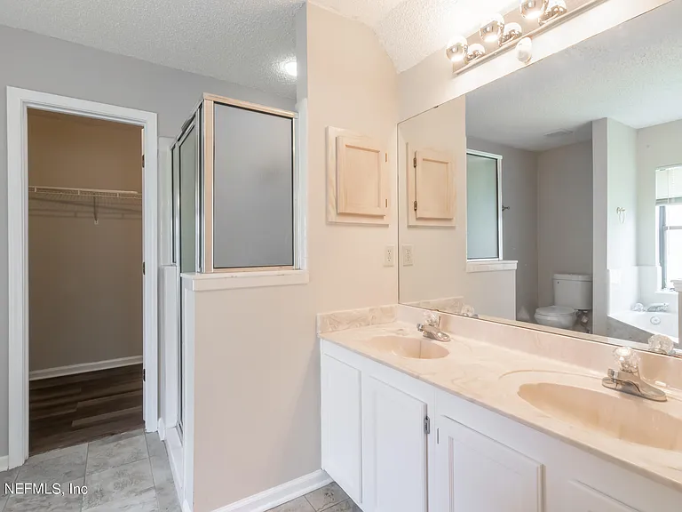 1736 Daytona Ln — Photo 12