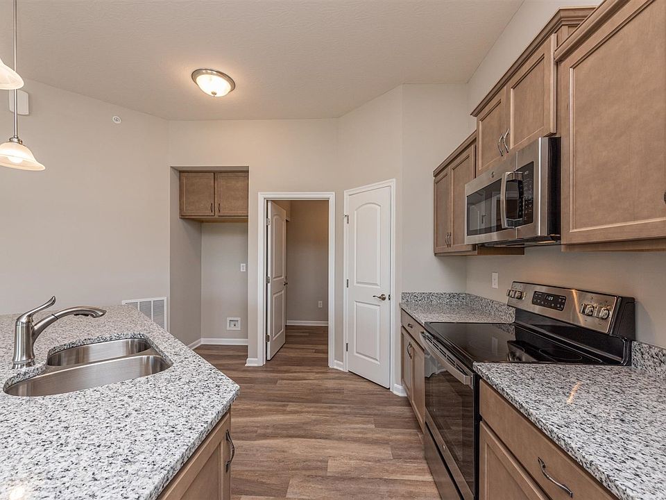 1st image of 792 Yorkshire Dr #17-304