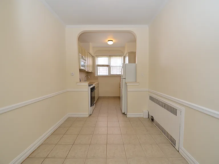 15 Bay 38 St #2 — Photo 10