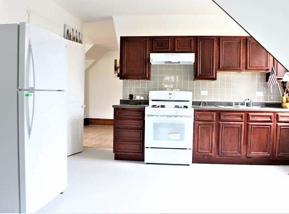 4th image of 3412 N Kildare Ave
