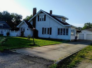 601 E Water St, Pinckneyville, IL 62274