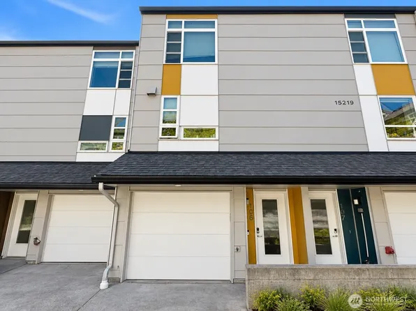 15219 NE 81st Way #106, Redmond, WA 98052