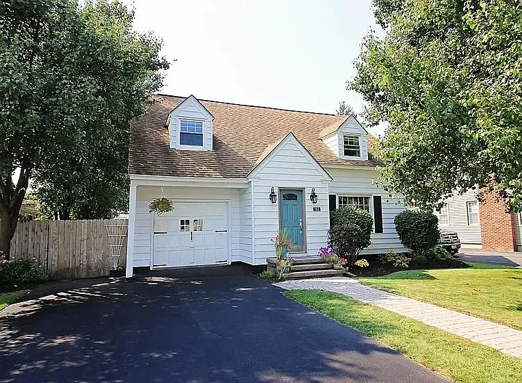 107 Woodlawn Ter — Photo 1