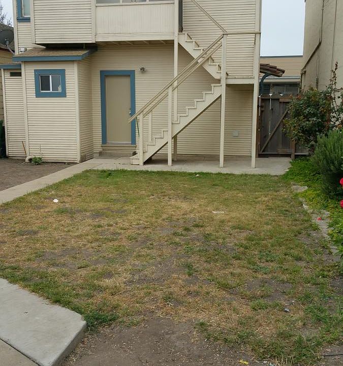 1st image of 10379 Merritt St