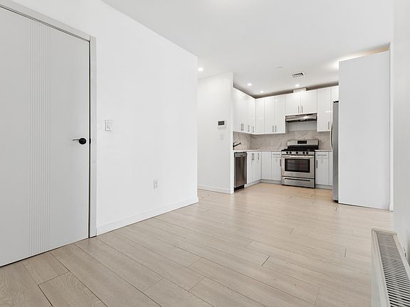 5th image of 600 20th St #2A