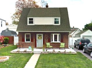 836 Quaint St, Secane, PA 19018