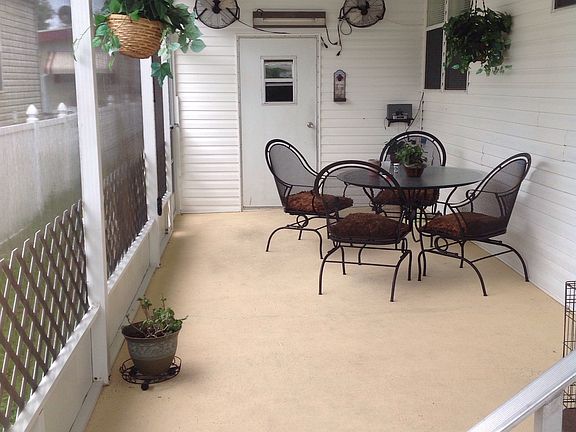 5th image of 9504 Lake Pine Pl