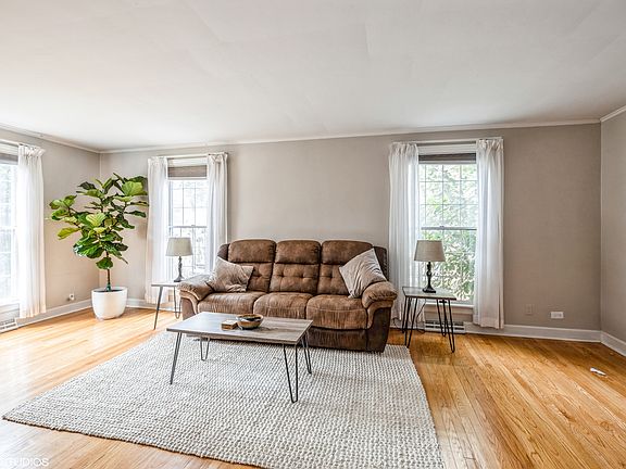 3rd image of 3023 N 77th Ct