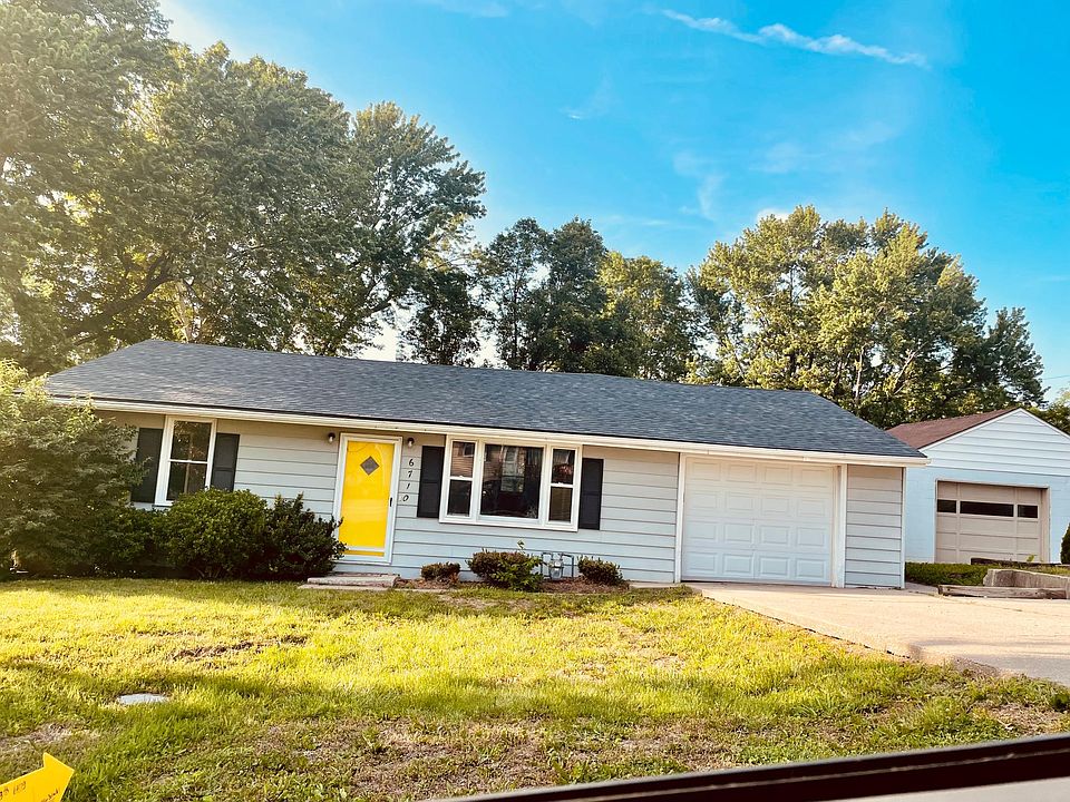 Nice 2 br 1 ba ranch with oversized garage