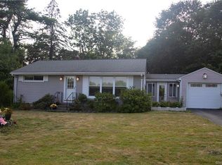 75 Gleeson Rd, Middletown, CT 06457