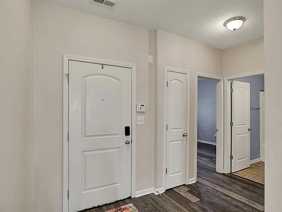 4th image of 4051 Presidio Cir