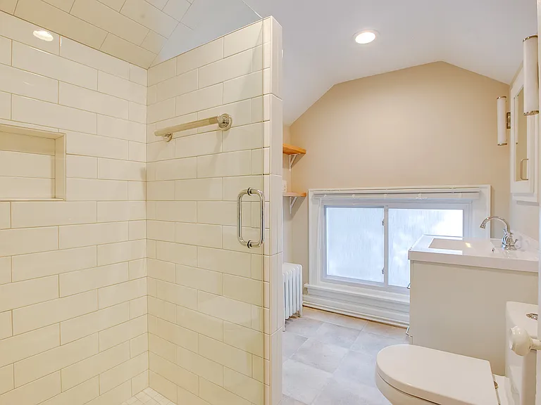 2450 Blaisdell Ave S #3 — Photo 2
