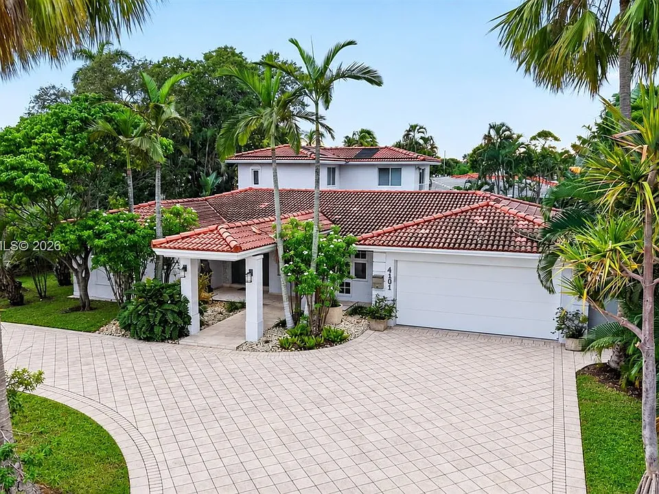 4101 Bayview Dr