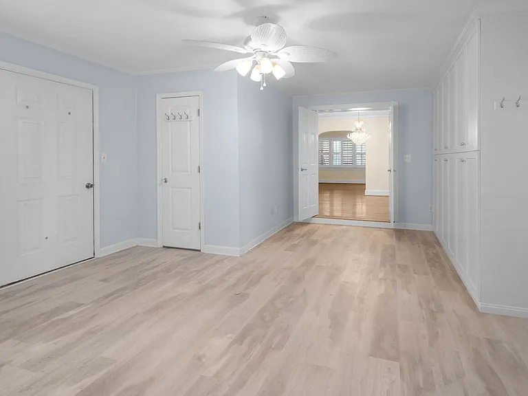 6333 Tuttle Ave — Photo 8
