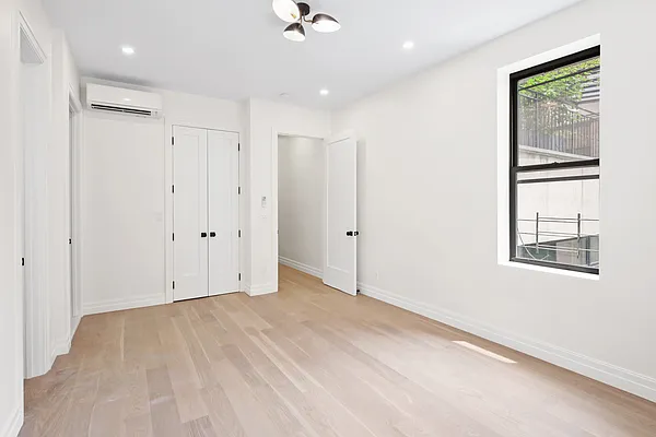 Rented by Peter R. Hungerford, LREB | media 14