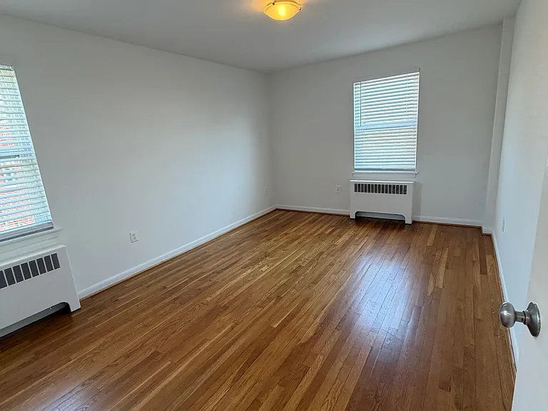 Premier Apartments — Photo 17