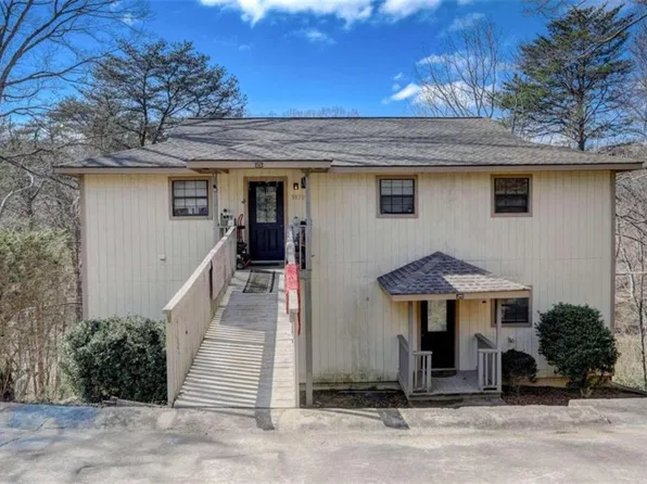 3970 Darryl Ln, Gainesville, GA 30506