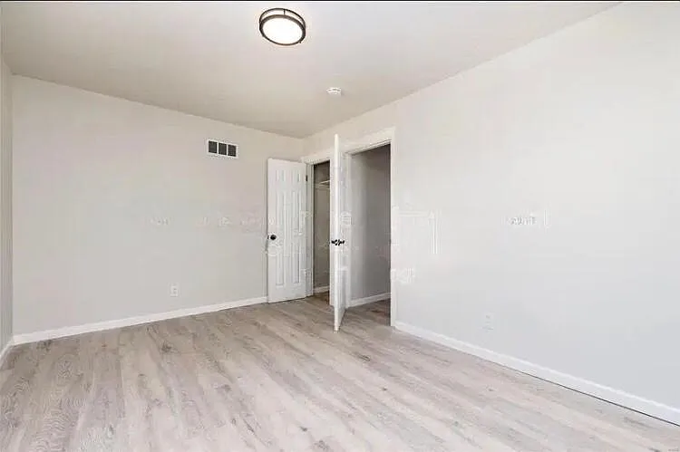 3515 West Pl — Photo 2