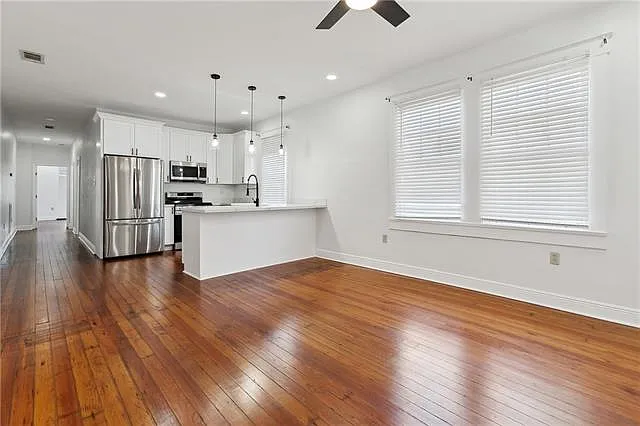 2 bed, 1.0 bath, 896 sqft, $1,750 — Photo 2