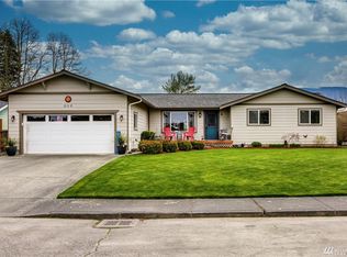 806 W 1st St, Nooksack, WA 98276