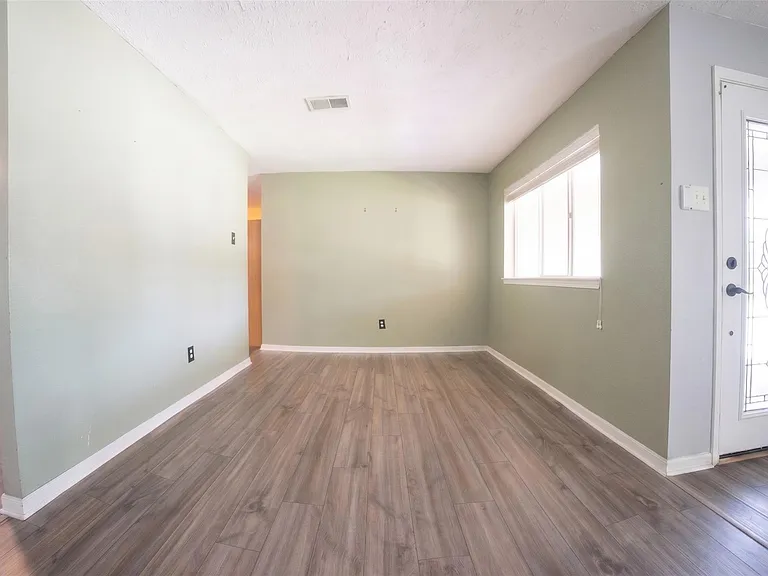 4904 Meadow Lark Ln — Photo 5