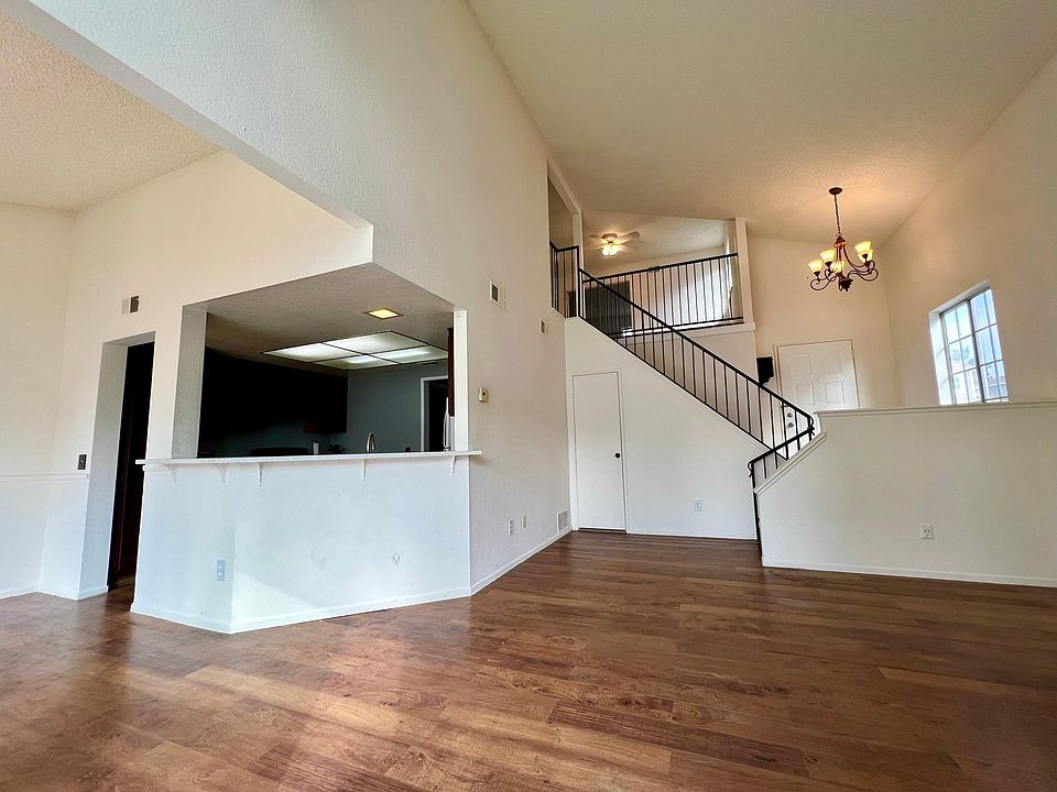 1st image of 6721 Summerfield Ct