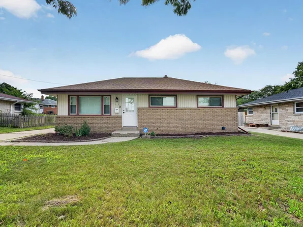 8125 W Clovernook STREET, Milwaukee, WI 53223