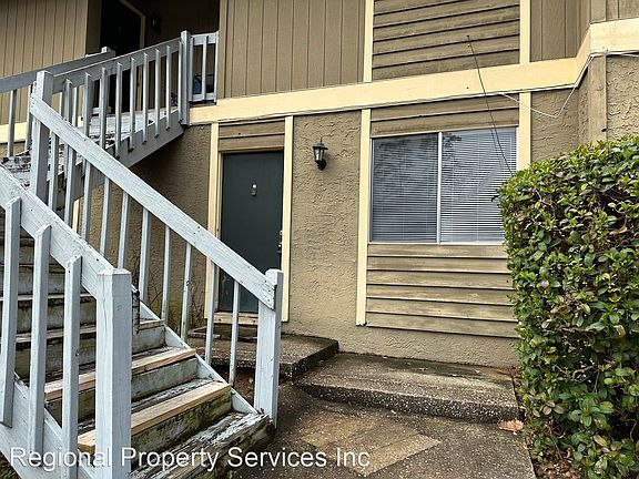2nd image of 736 Pointe Ct #11822923