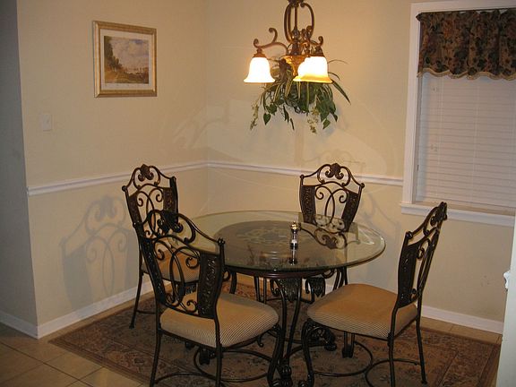 perfect breakfast nook