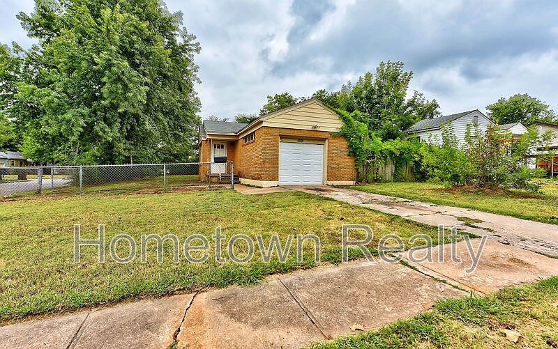 1st image of 410 E Steed Dr