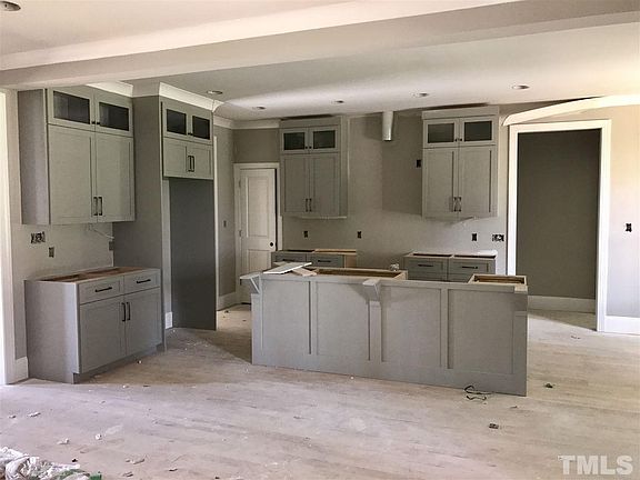 2nd image of 414 Grantwood Dr #118