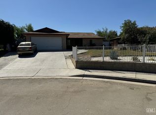 7505 Lynett Ct, Lamont, CA 93241