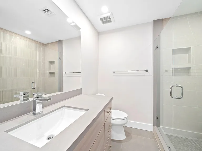 4197 NE 5th Ave — Photo 7