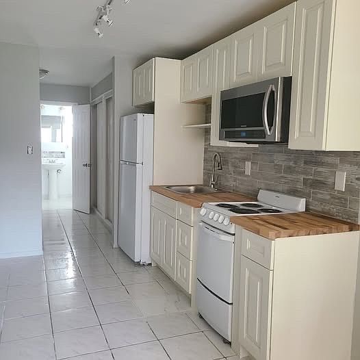 1st image of 5721 NE 18th Ave #4