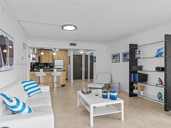 4th image of 20379 W Country Club Dr APT 2039