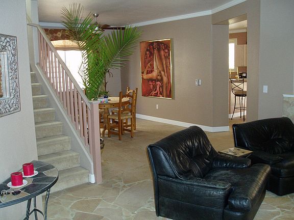 Into Dining Rm