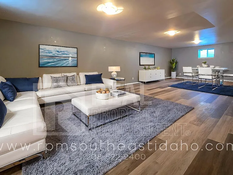 2803 E Chasewood Dr — Photo 9