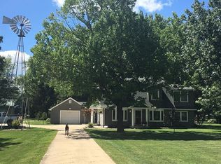 11836 Coon Hunters Rd, Blue Grass, IA 52726