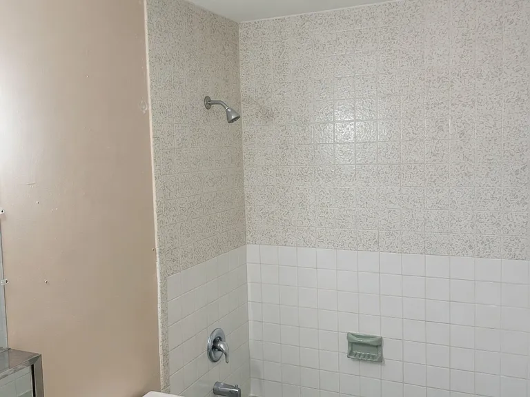 53 SE Mead Pl — Photo 7