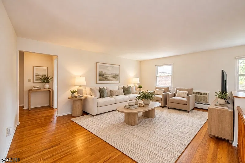 1 bed, 1.0 bath, $1,800 — Photo 4
