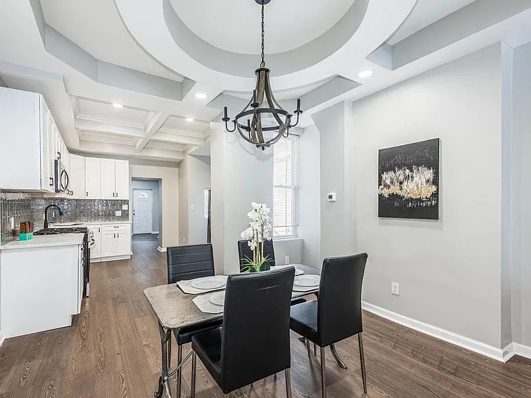 1715 E Oliver St #1 — Photo 4