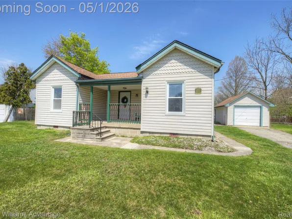 32538 Cowan Rd, Westland, MI 48185