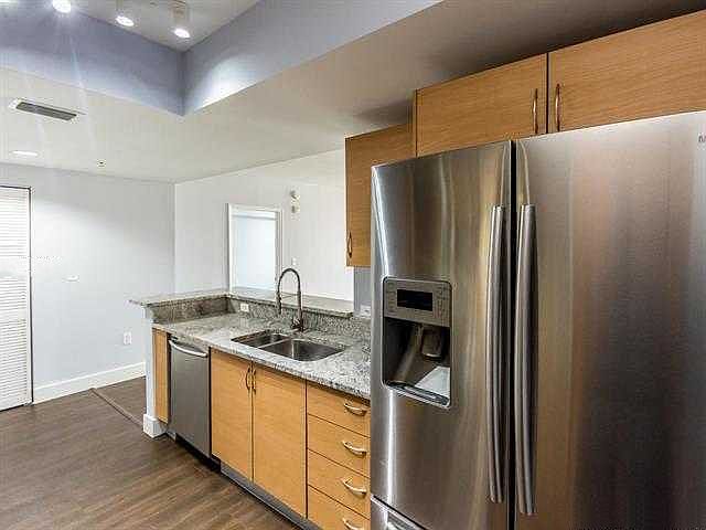 1st image of 18800 NE 29th Ave APT 616