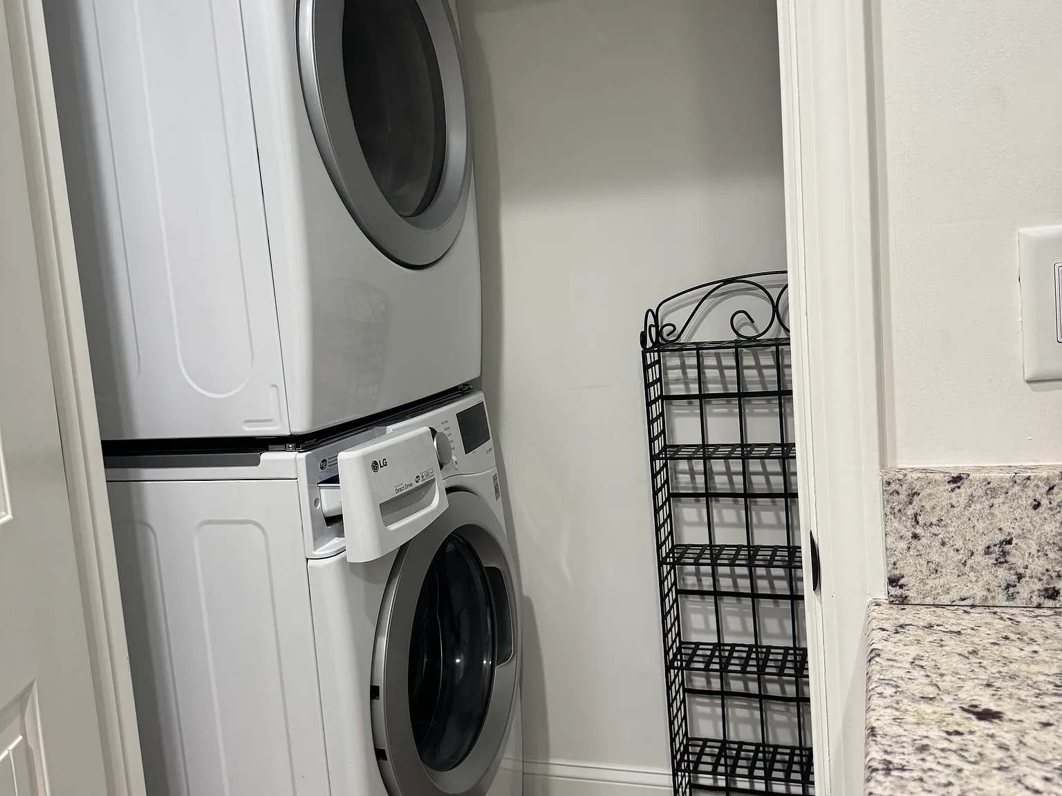 1 bed, 750 sqft, $1,500 — Photo 4