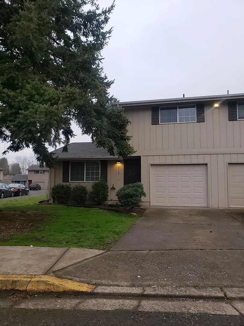 Remodeled 2 Bedroom Townhome — Photo 1