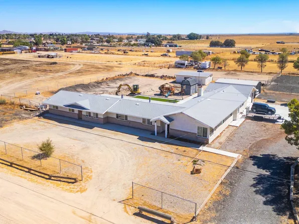 48054 85th St W, Antelope Acres, CA 93536