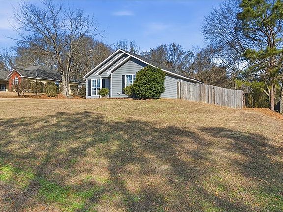 4th image of 978 Lee Road 219
