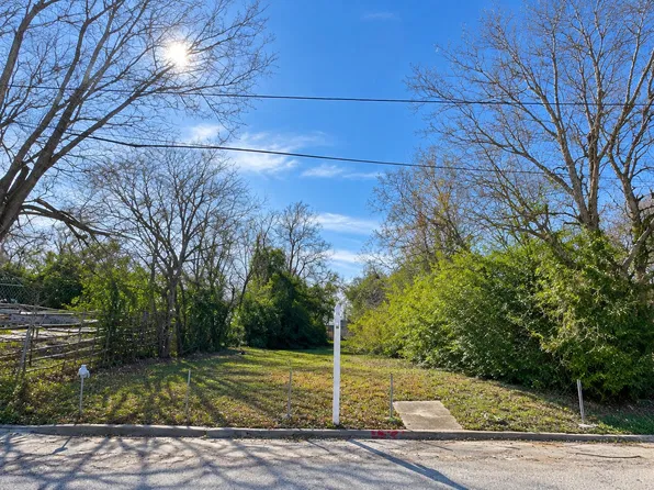 1529 Fleetwood St, Dallas, TX 75223